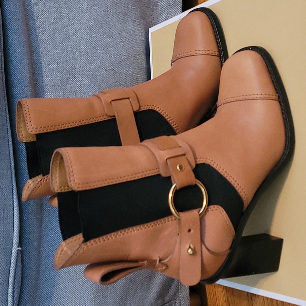 Chloe brown leather booties in 35 1/2